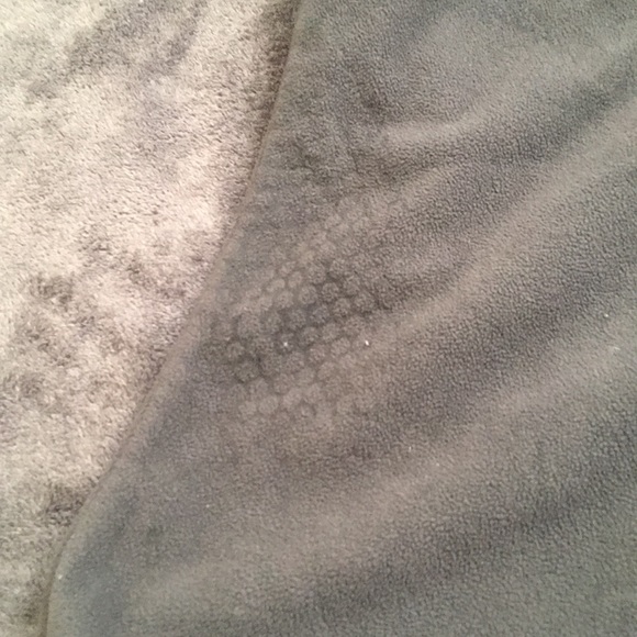 Fleece - Picture 4 of 4